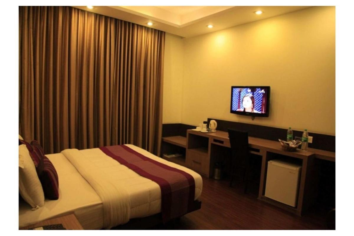 Indiyaah Inn Gurgaon Exterior photo